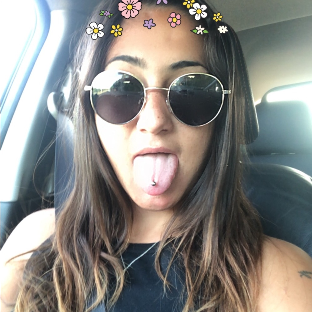 Meet your Posher, Emily